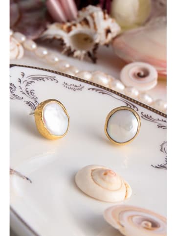 Pierres delicates Pozłacane kolczyki-wkrętki z masą perłową