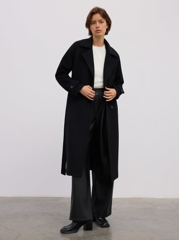 BGN Płaszcz przejściowy w kolorze czarnym