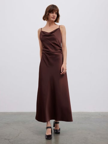 BGN Kleid in Braun