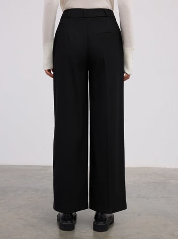 BGN Spodnie w kolorze czarnym