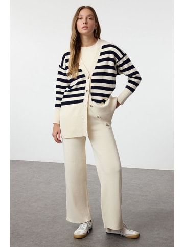 trendyol 2-delige outfit crème