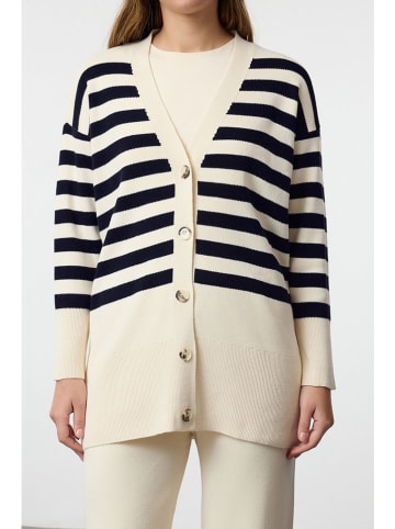 trendyol 2-delige outfit crème