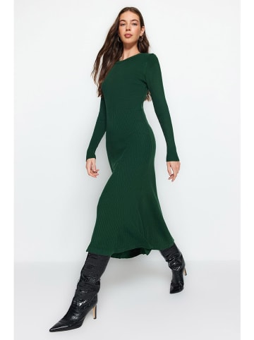 trendyol Kleid in Grün