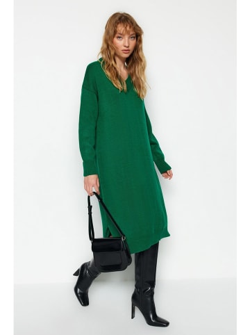 trendyol Kleid in Grün
