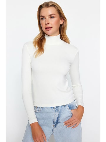 trendyol Longsleeve in Weiß