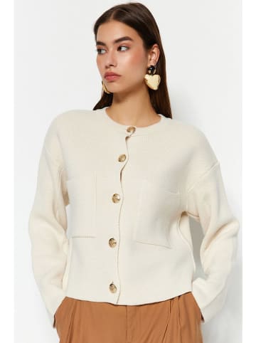 trendyol Cardigan in Creme