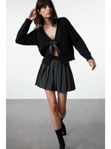 trendyol Cardigan in Schwarz