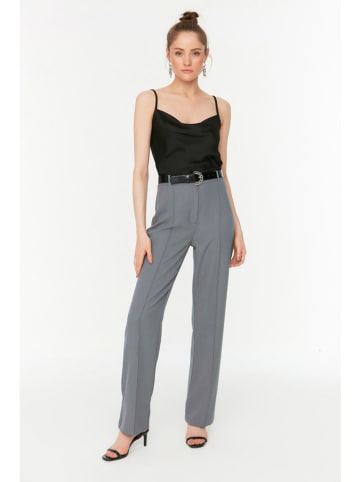 trendyol Hose in Grau