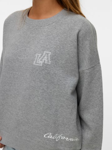Vero Moda Sweatshirt in Grau