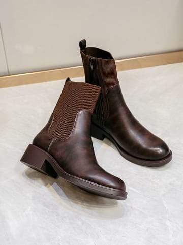Sixth Sens Boots in Braun