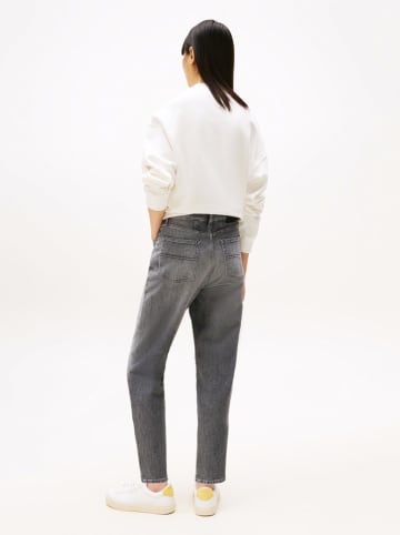 TOMMY JEANS Dżinsy - Tapered fit - w kolorze szarym