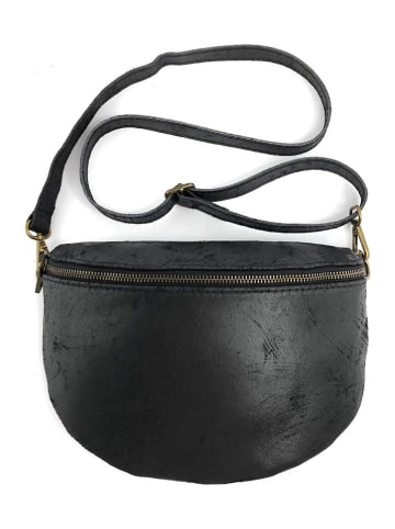 Marlon Leder-Brustbeutel in Schwarz - (B)25 x (H)19 x (T)7 cm