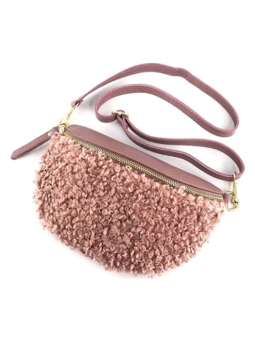Marlon Leder-Brustbeutel in Rosa - (B)26 x (H)16 x (T)7 cm