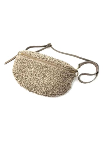 Marlon Brustbeutel in Beige - (B)26 x (H)18 x (T)10 cm