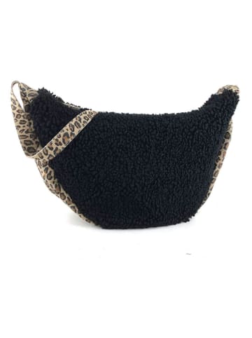Marlon Leder-Brustbeutel in Schwarz - (B)48 x (H)24 x (T)18 cm