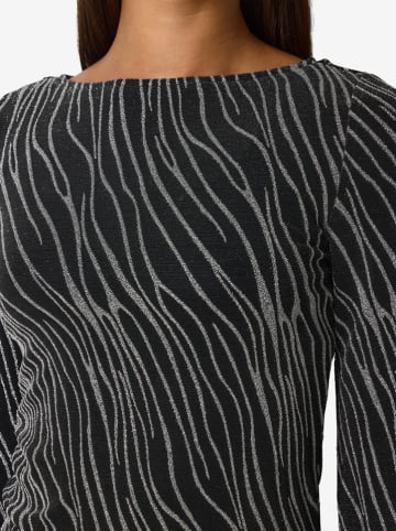 Noisy may Longsleeve in Schwarz