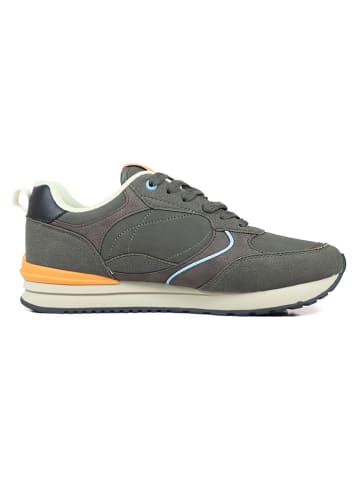 GAP Sneakers "Run Spirit Bs" in Khaki