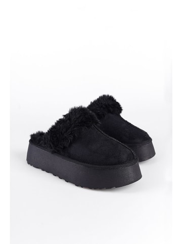 trendyol Slipper in Schwarz