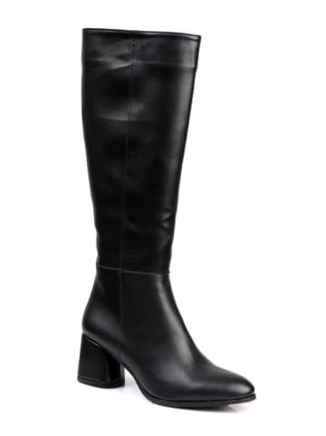 trendyol Stiefel in Schwarz