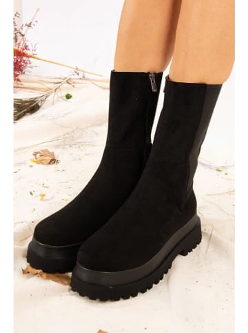 trendyol Stiefeletten in Schwarz