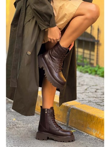 trendyol Leder-Boots in Braun