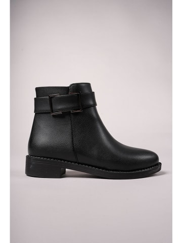 trendyol Boots in Schwarz