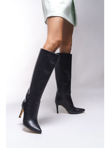 trendyol Stiefel in Schwarz