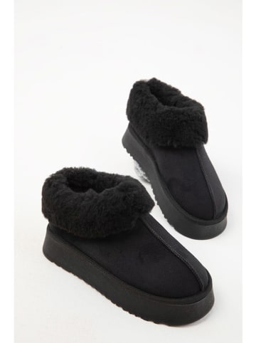 trendyol Ankle-Boots in Schwarz