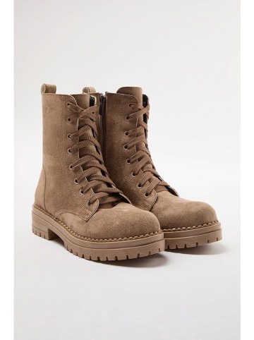 trendyol Boots in Hellbraun