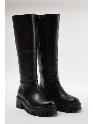 trendyol Stiefel in Schwarz