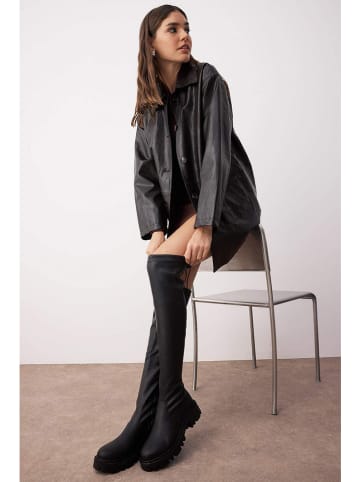 trendyol Stiefel in Schwarz