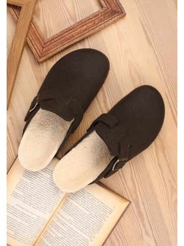 billowy Clogs in Braun