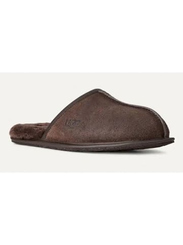 UGG Skórzane kapcie "Scuff" w kolorze brązowym