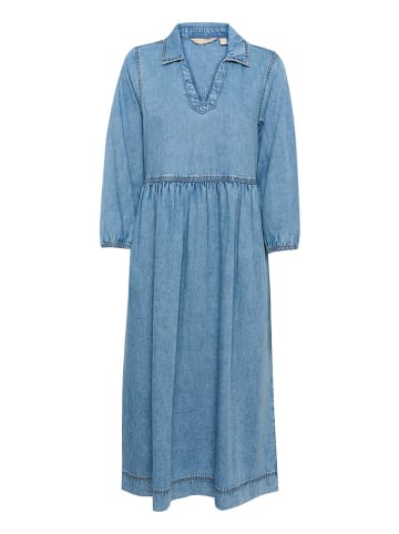 CULTURE Sukienka w kolorze niebieskim