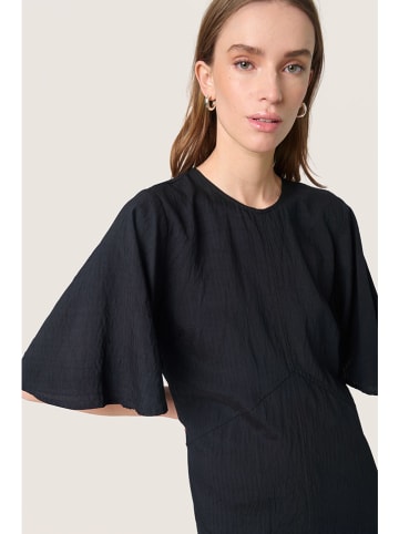 Soaked in Luxury Kleid in Schwarz