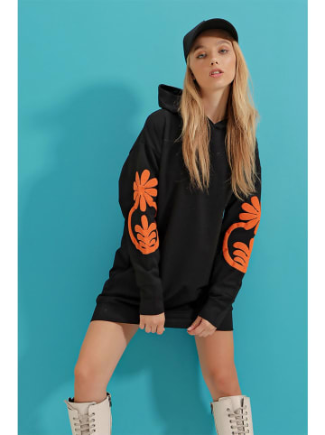 Trend Alaçatı Stili Bluza w kolorze czarno-pomarańczowym