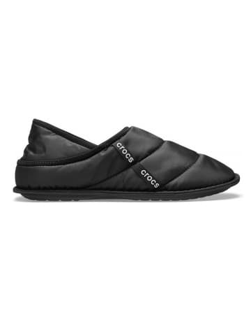 Crocs Pantoffels "Neo Puff" zwart