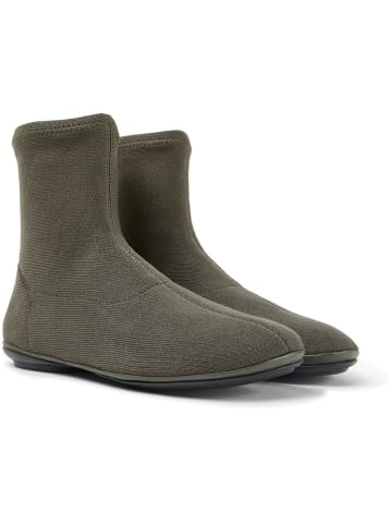 Camper Boots in Khaki