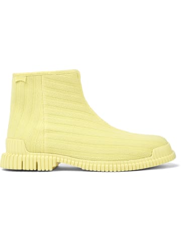Camper Boots in Gelb