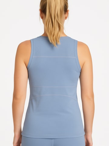 Puma Trainingstop in Hellblau