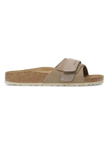 Birkenstock Skórzane klapki "Oita" w kolorze beżowym