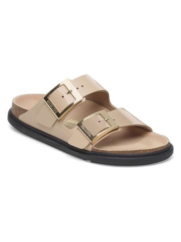 Birkenstock Skórzane klapki "Arizona" w kolorze beżowym