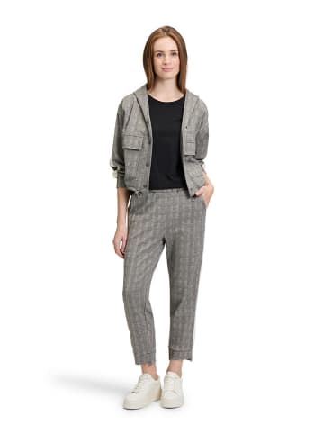 BETTY & CO Übergangsjacke in Grau/ Creme