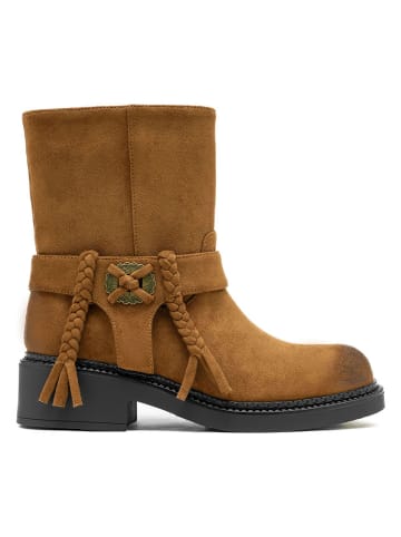 C M Paris Boots in Hellbraun