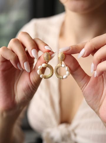 Pierres delicates Perlen-Ohrringe in Weiß