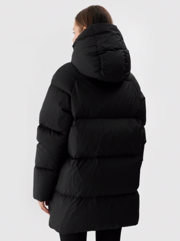 4F Daunenjacke in Schwarz