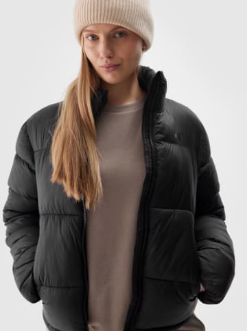 4F Kurtka puchowa w kolorze czarnym
