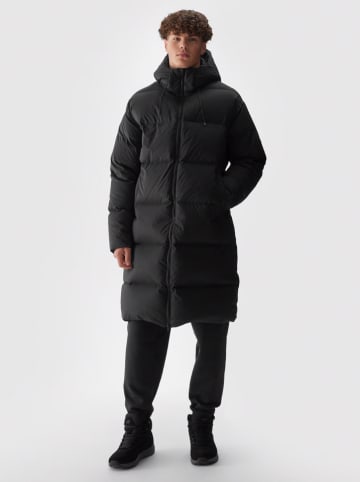 4F Płaszcz puchowy w kolorze czarnym