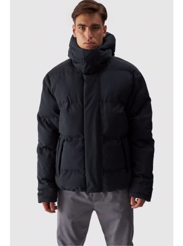 4F Daunenjacke in Schwarz