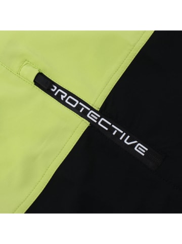 Protective Funktionsbermudas "Bounce" in Grün/ Schwarz